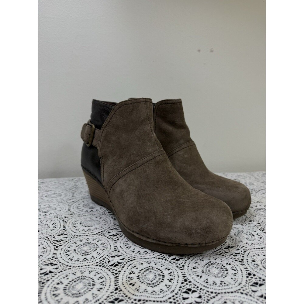 Dansko Women's Shirley Boot Size 36/ 5.5 Wedge Heel Brown Tan Nubuck Bootie